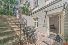 Studio Four - prywatne wejście i taras w Centrum Sopotu, Sopot